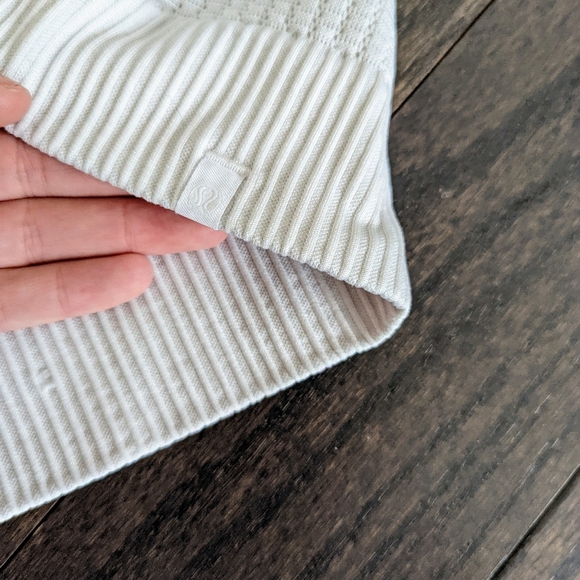 Thick Lululemon Base Layer - Picture 5 of 7